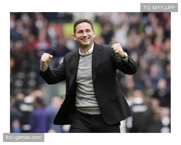 德甲球队夏窗转会动态:多队补强阵容迎新赛季 德甲球队夏窗转会动态:多队补强阵容迎新赛季